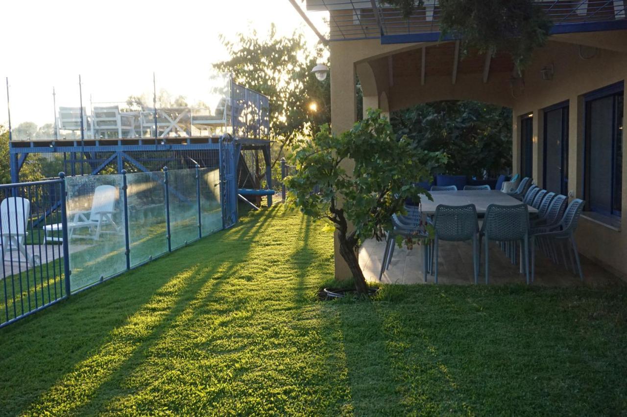 Ohn-Bar Guesthouse Amirim Bagian luar foto