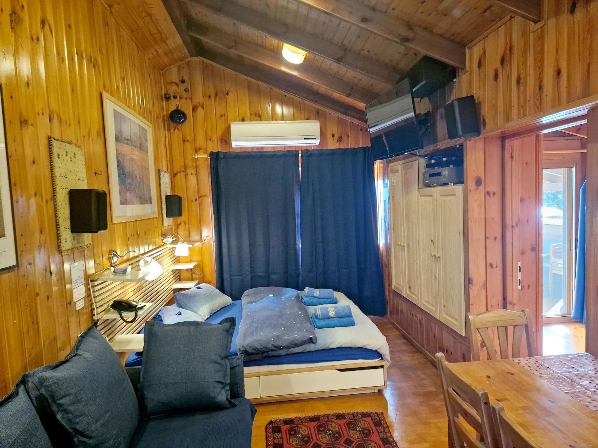 Ohn-Bar Guesthouse Amirim Bagian luar foto