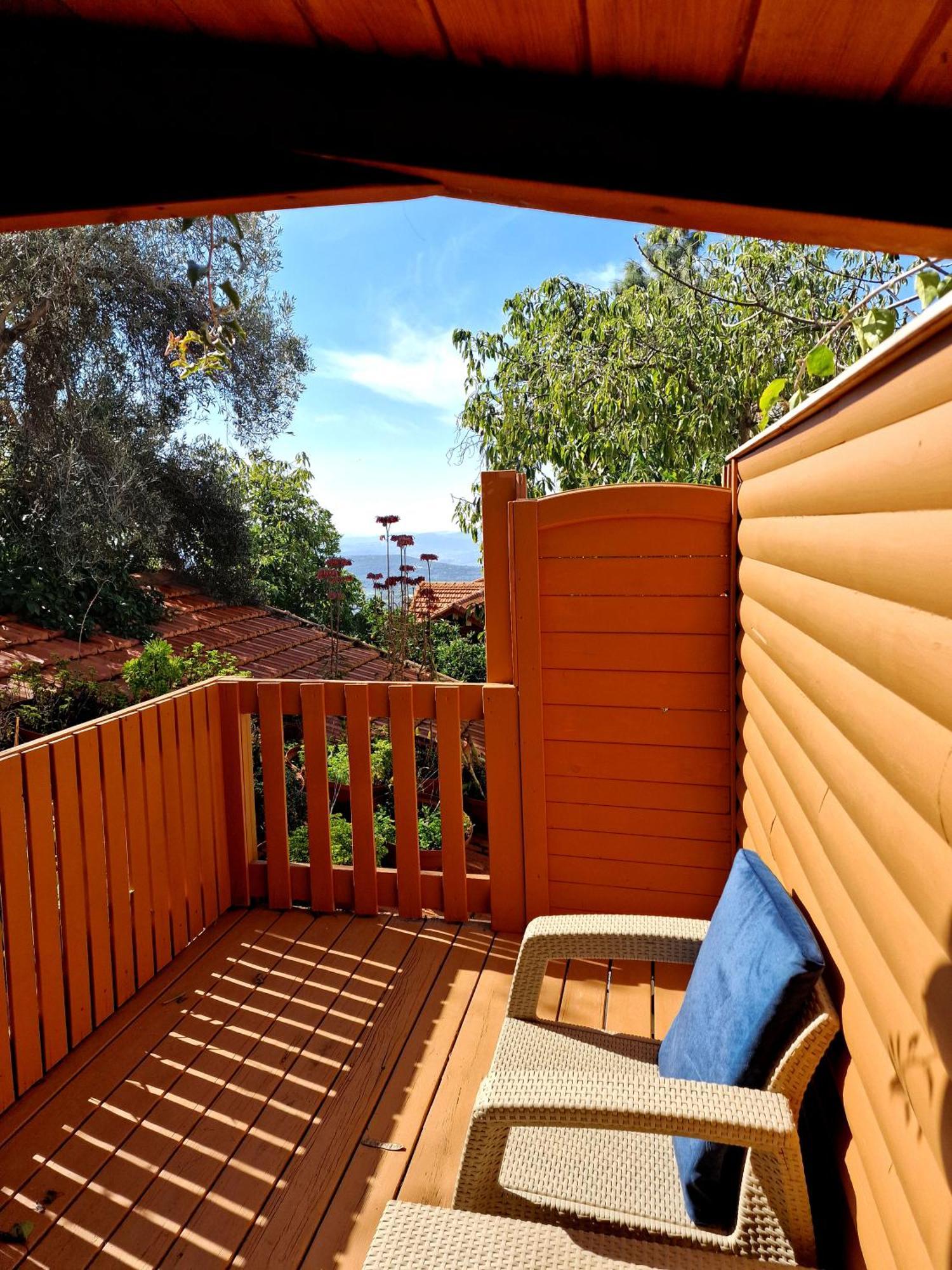 Ohn-Bar Guesthouse Amirim Bagian luar foto