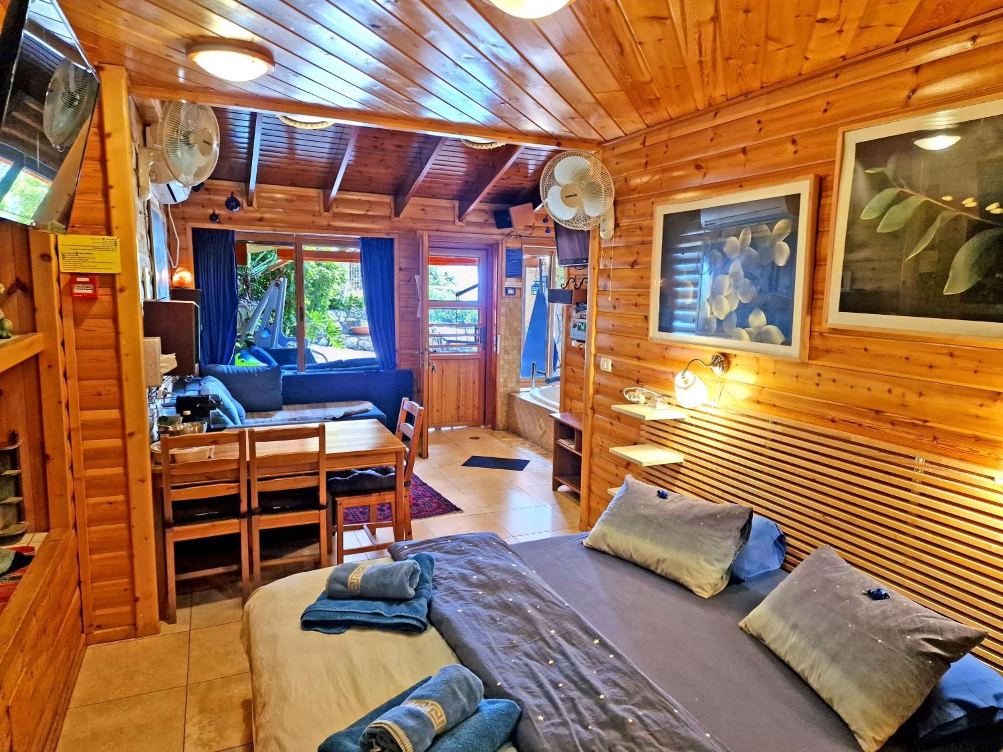 Ohn-Bar Guesthouse Amirim Bagian luar foto