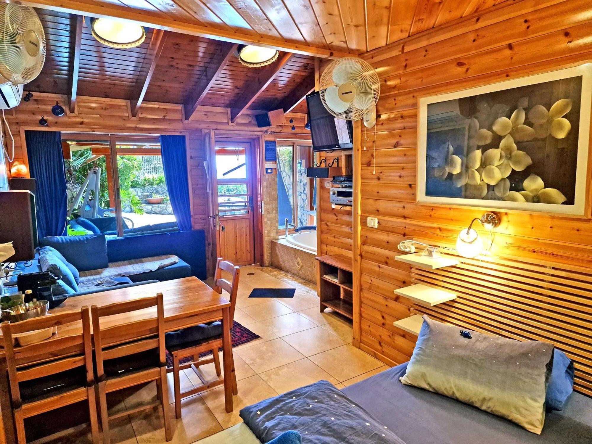 Ohn-Bar Guesthouse Amirim Bagian luar foto