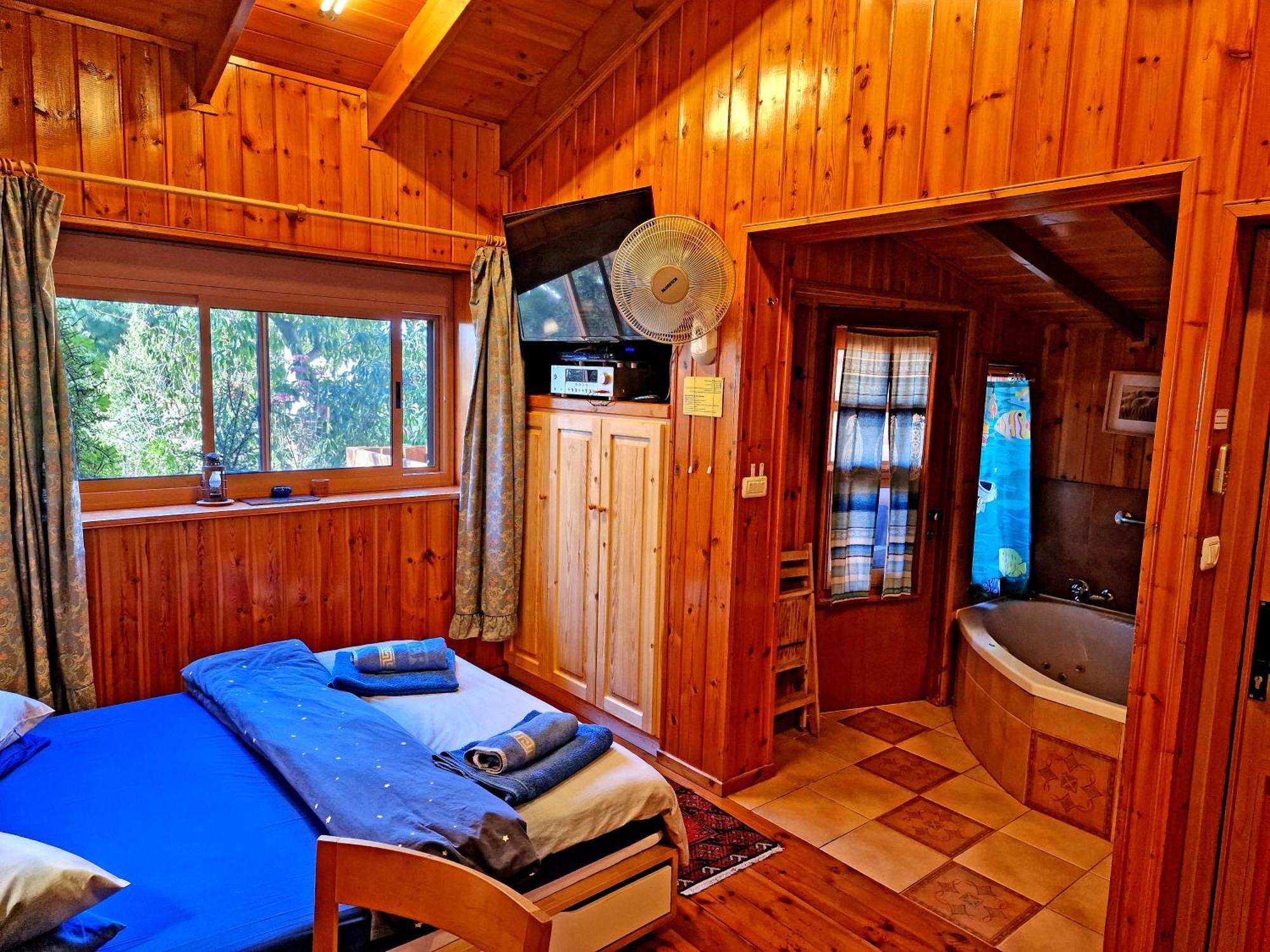 Ohn-Bar Guesthouse Amirim Bagian luar foto