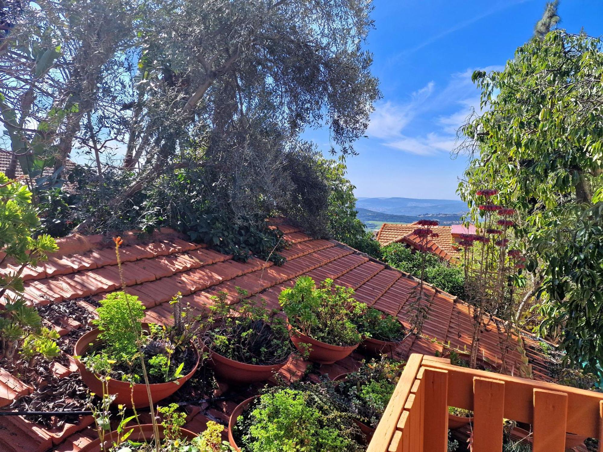 Ohn-Bar Guesthouse Amirim Bagian luar foto