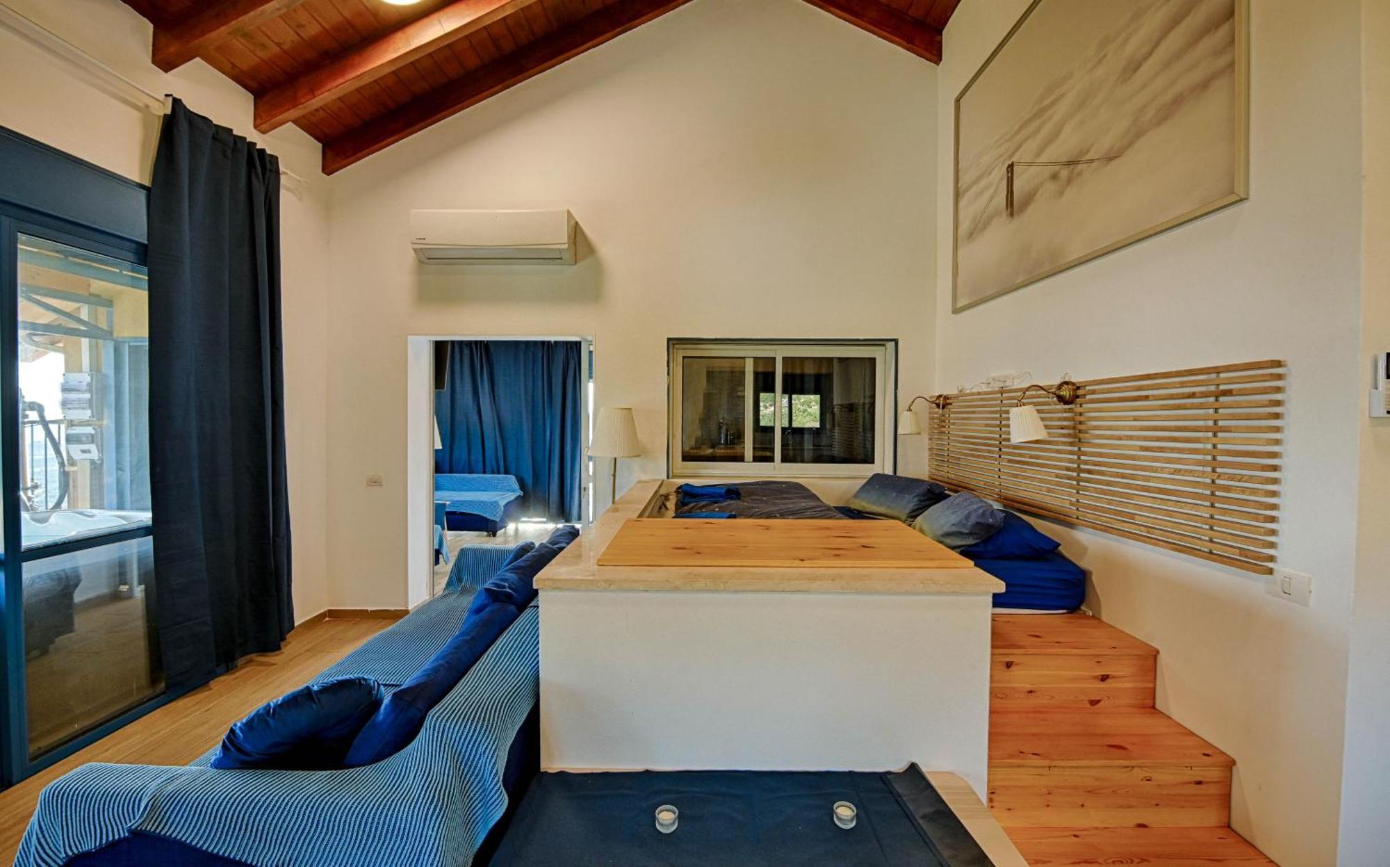 Ohn-Bar Guesthouse Amirim Bagian luar foto