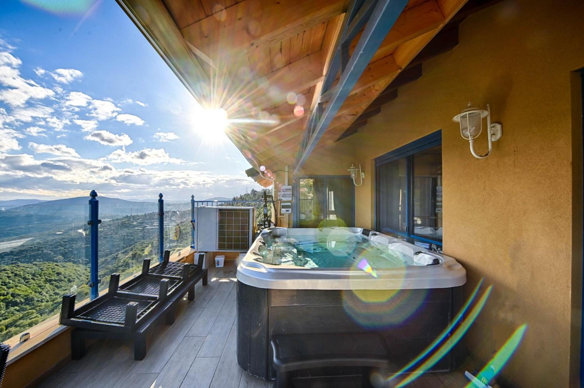Ohn-Bar Guesthouse Amirim Bagian luar foto